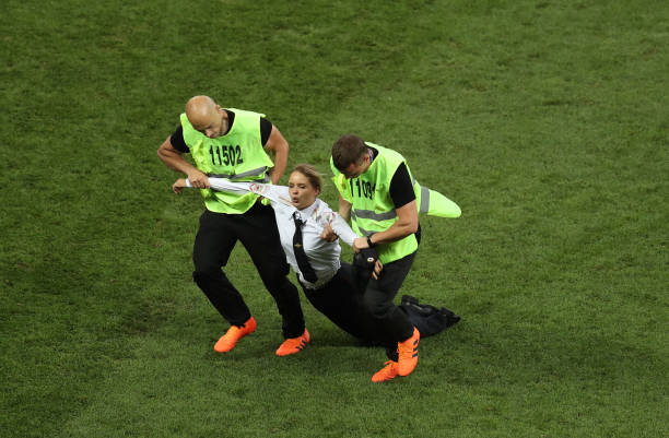 场斗争中的 场斗争中的